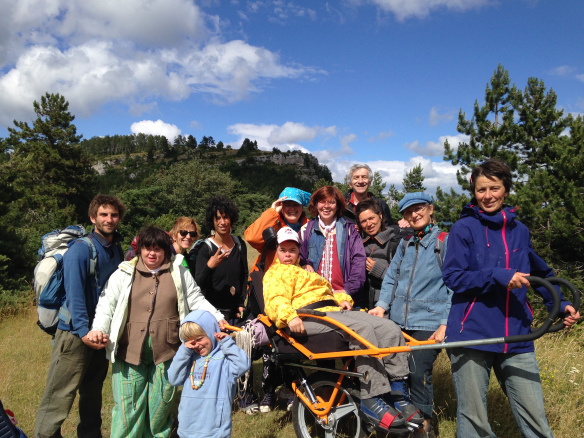 joelette joëlette diois handicap drome vercors randonnées adaptées.jpeg