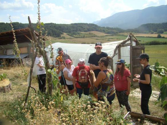 39064465_852853604924186_2614012702317608960_n